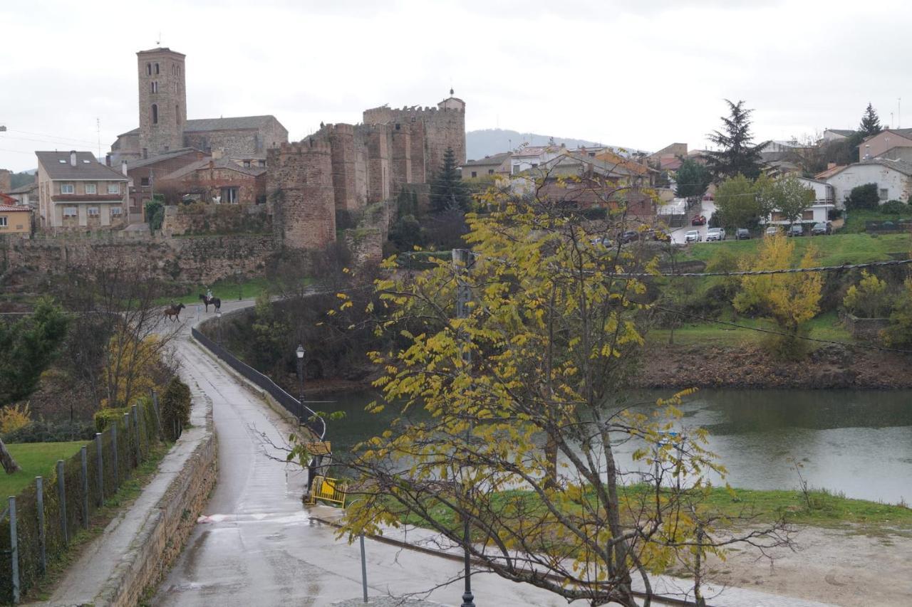 Puente Viejo De Buitrago Casa Encina * Buitrago del Lozoya